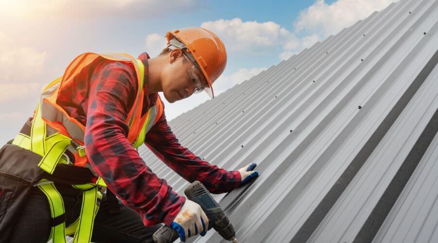 Professional gutter cleaning in Campbell, TX